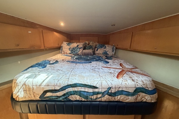 Navigator 5300 Yacht For Sale