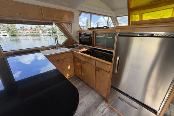Navigator 5300 Yacht For Sale