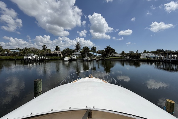 Navigator 5300 Yacht For Sale