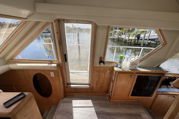 Navigator 5300 Yacht For Sale