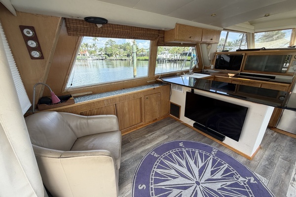 Navigator 5300 Yacht For Sale