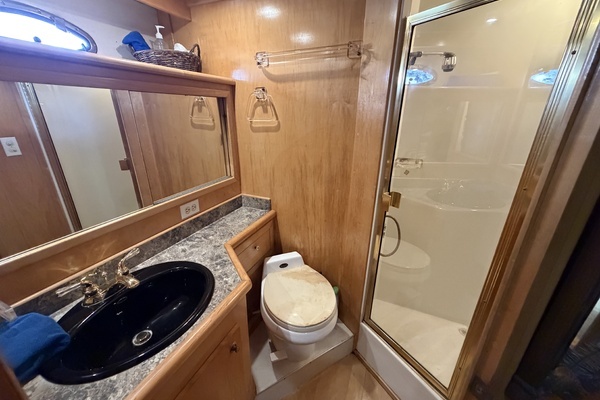 Navigator 5300 Yacht For Sale