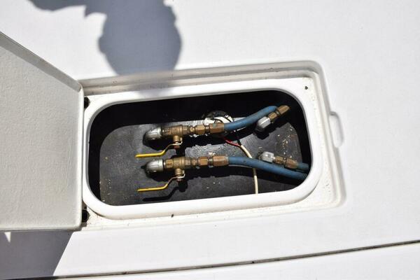 Fuel Shutoff Valves And Return Lines
