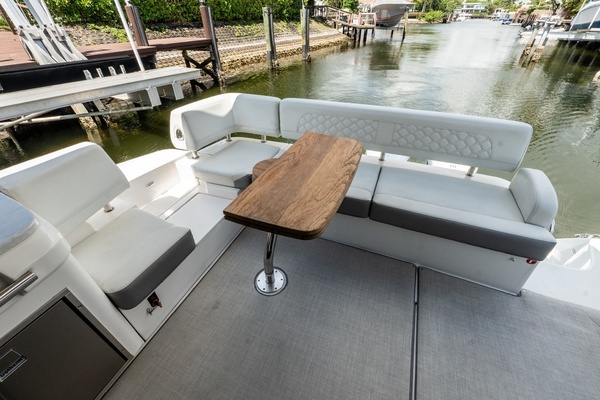 Regal 42 XO Yacht For Sale