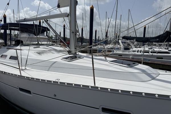 Photo of the 2007 Beneteau 373 "Tulsa Wind"