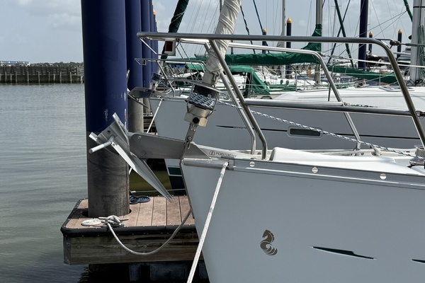 Photo of the 2007 Beneteau 373 "Tulsa Wind"