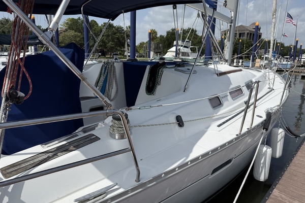 Beneteau 373