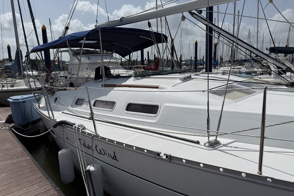 Photo of the 2007 Beneteau 373 "Tulsa Wind"