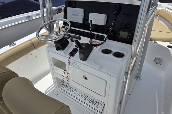 21ft Sea Hunt Yacht For Sale