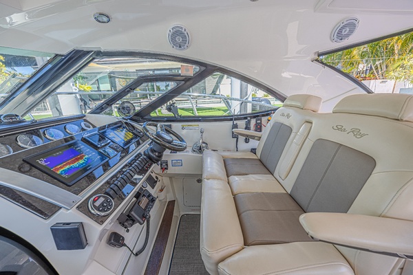 42ft Sea Ray Yacht For Sale