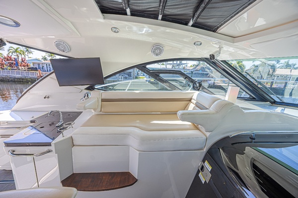 42ft Sea Ray Yacht For Sale