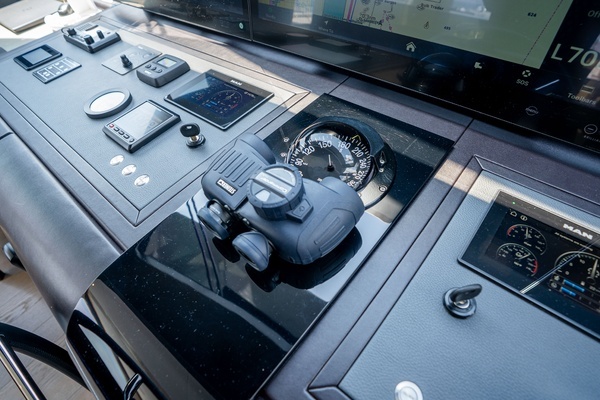 Ocean Alexander 32L Yacht For Sale