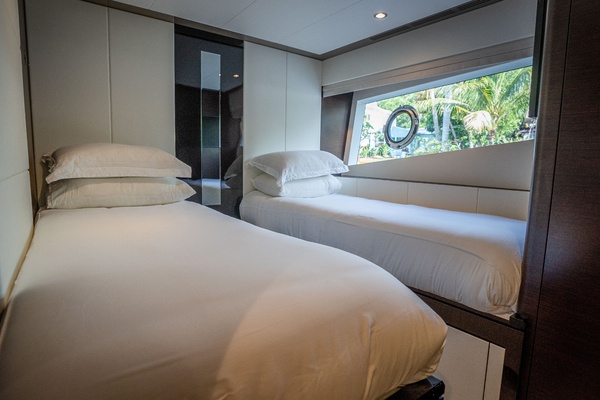 Cool Change  107ft Ocean Alexander Yacht For Sale
