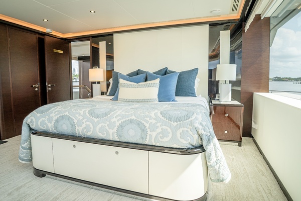 Cool Change  107ft Ocean Alexander Yacht For Sale
