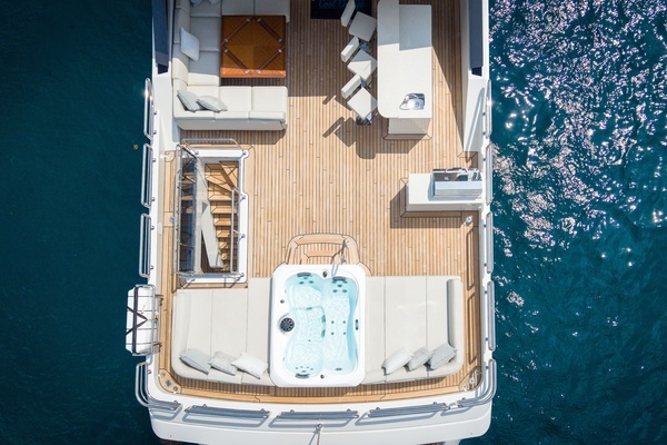 Ocean Alexander 32L Yacht For Sale
