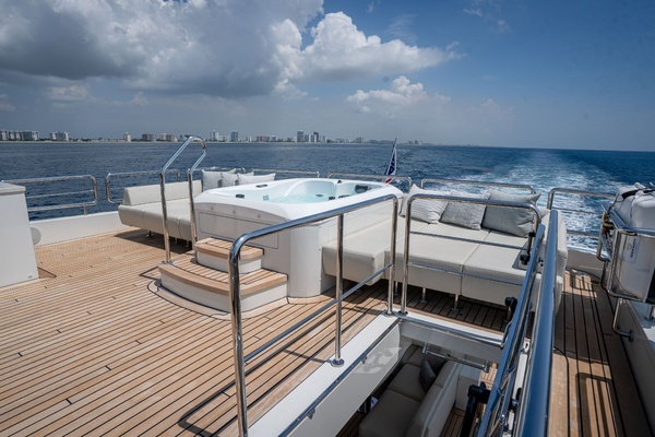 Ocean Alexander 32L Yacht For Sale