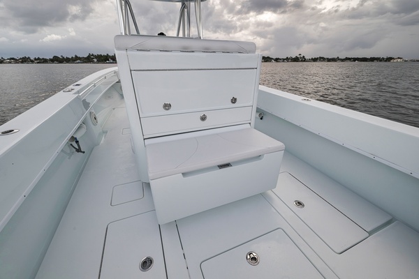 32ft Contender Yacht For Sale