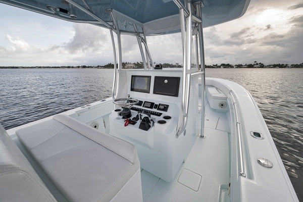 32ft Contender Yacht For Sale