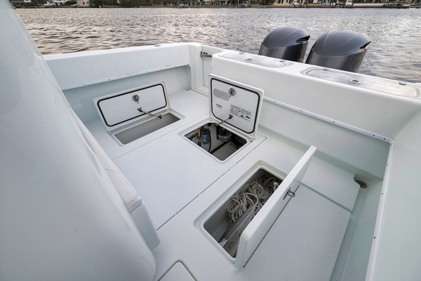 32ft Contender Yacht For Sale