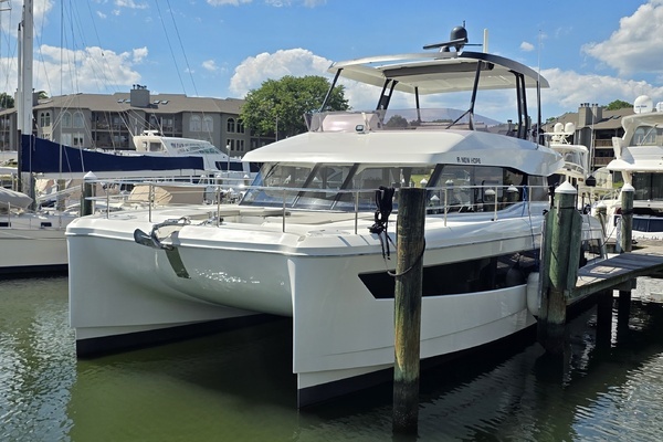 2018 Fountaine Pajot 44