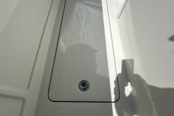 28ft World Cat Yacht For Sale