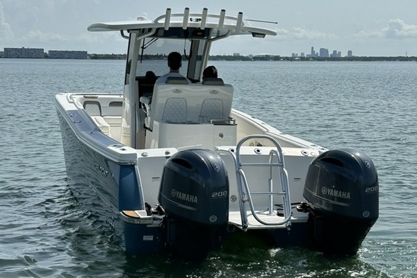 28ft World Cat Yacht For Sale