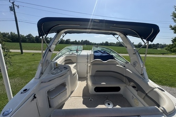 Photo of the 2006 Chaparral Signature 290