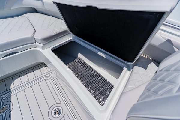 2023 Yellowfin 26