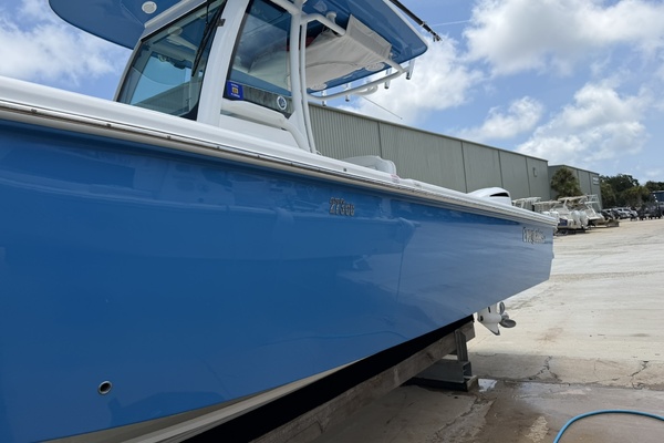 27ft Everglades Yacht For Sale