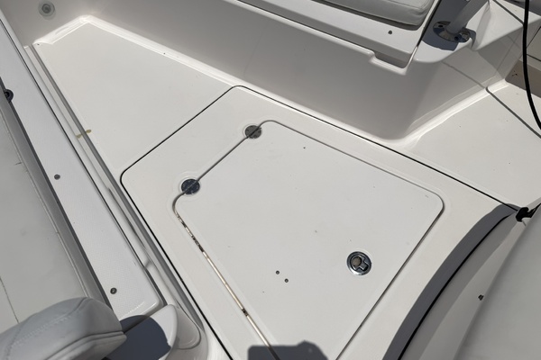 27ft Everglades Yacht For Sale