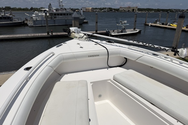 27ft Everglades Yacht For Sale