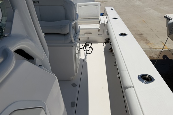27ft Everglades Yacht For Sale