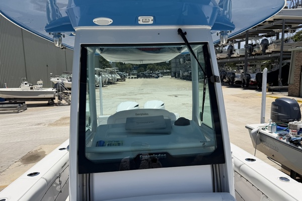 27ft Everglades Yacht For Sale