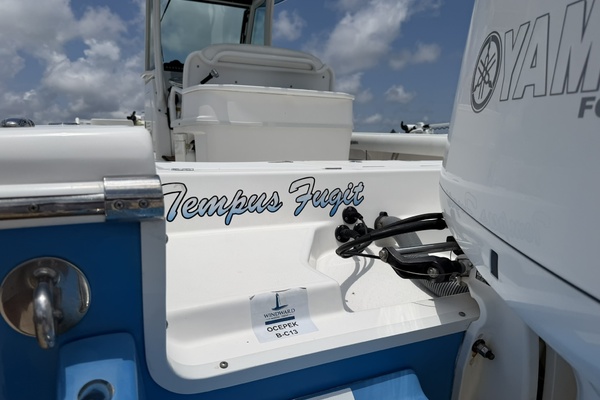 27ft Everglades Yacht For Sale