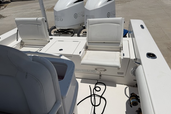 27ft Everglades Yacht For Sale