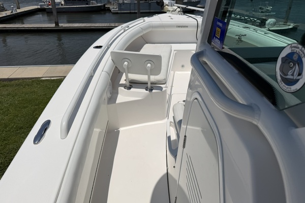 27ft Everglades Yacht For Sale