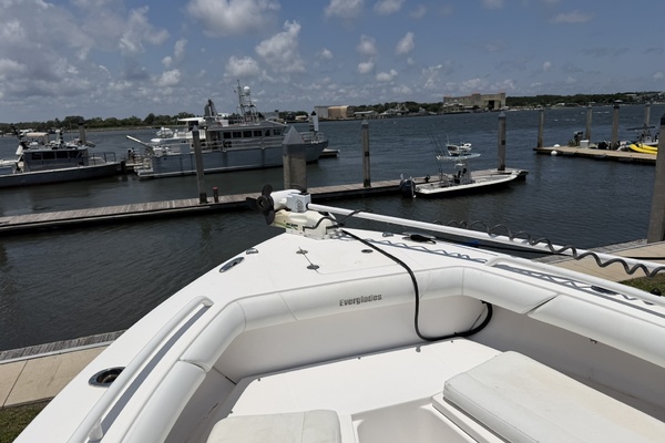 27ft Everglades Yacht For Sale