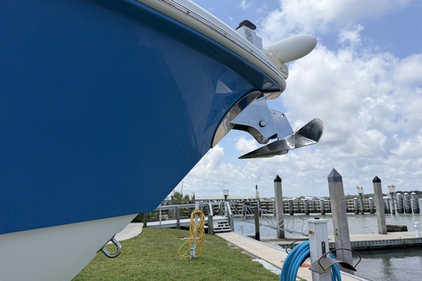 27ft Everglades Yacht For Sale