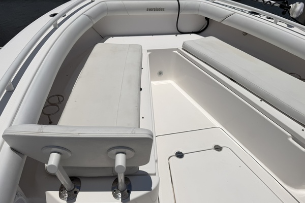 27ft Everglades Yacht For Sale