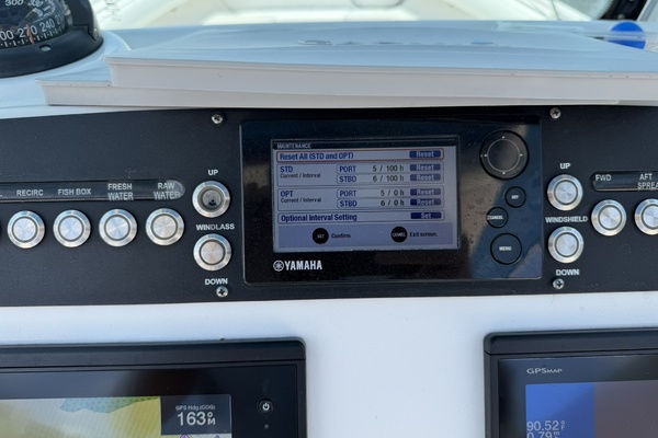27ft Everglades Yacht For Sale
