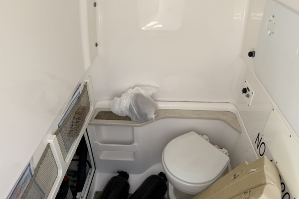 27ft Everglades Yacht For Sale