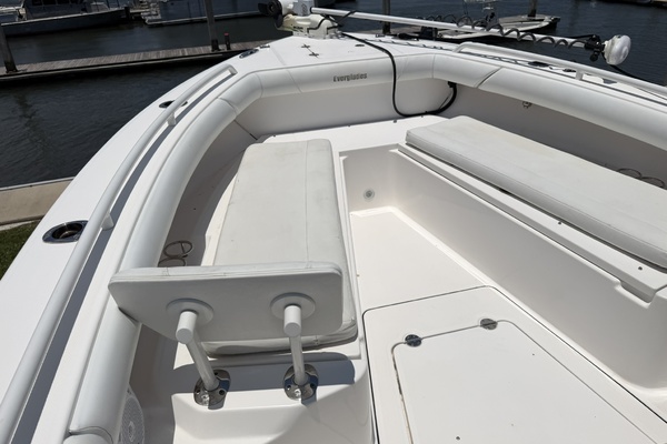 27ft Everglades Yacht For Sale