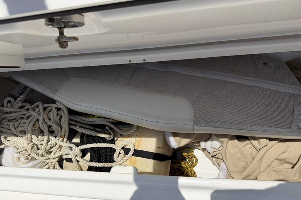 27ft Everglades Yacht For Sale