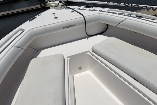 27ft Everglades Yacht For Sale