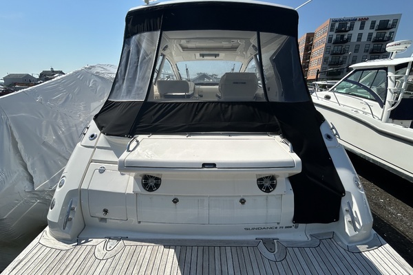 2019 Sea Ray 35
