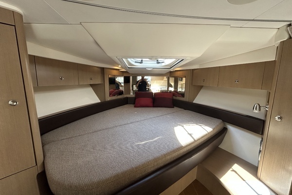 2019 Sea Ray 35