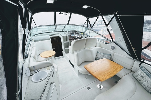2001 Four Winns 29