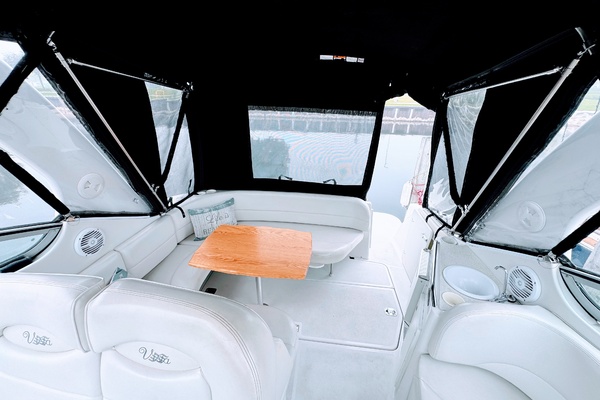 MIS ADVENTURE 29ft Four Winns Yacht For Sale
