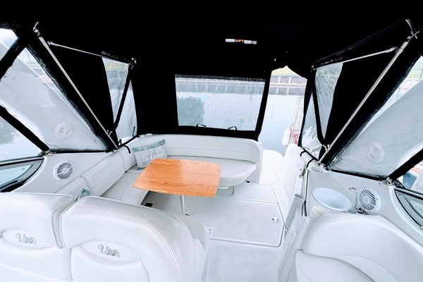 2001 Four Winns 29