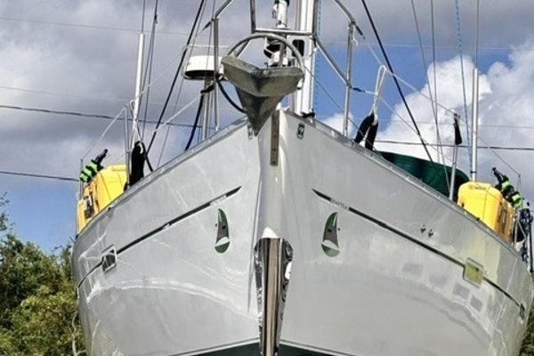 2004 Beneteau Oceanis 393